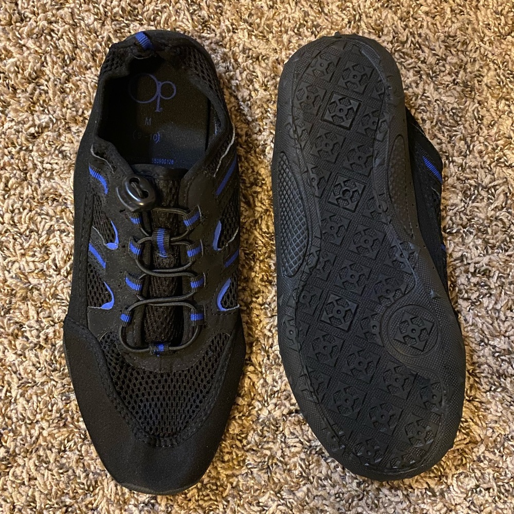 Op mens 9-10 black and blue water shoes - Picture 2 of 3